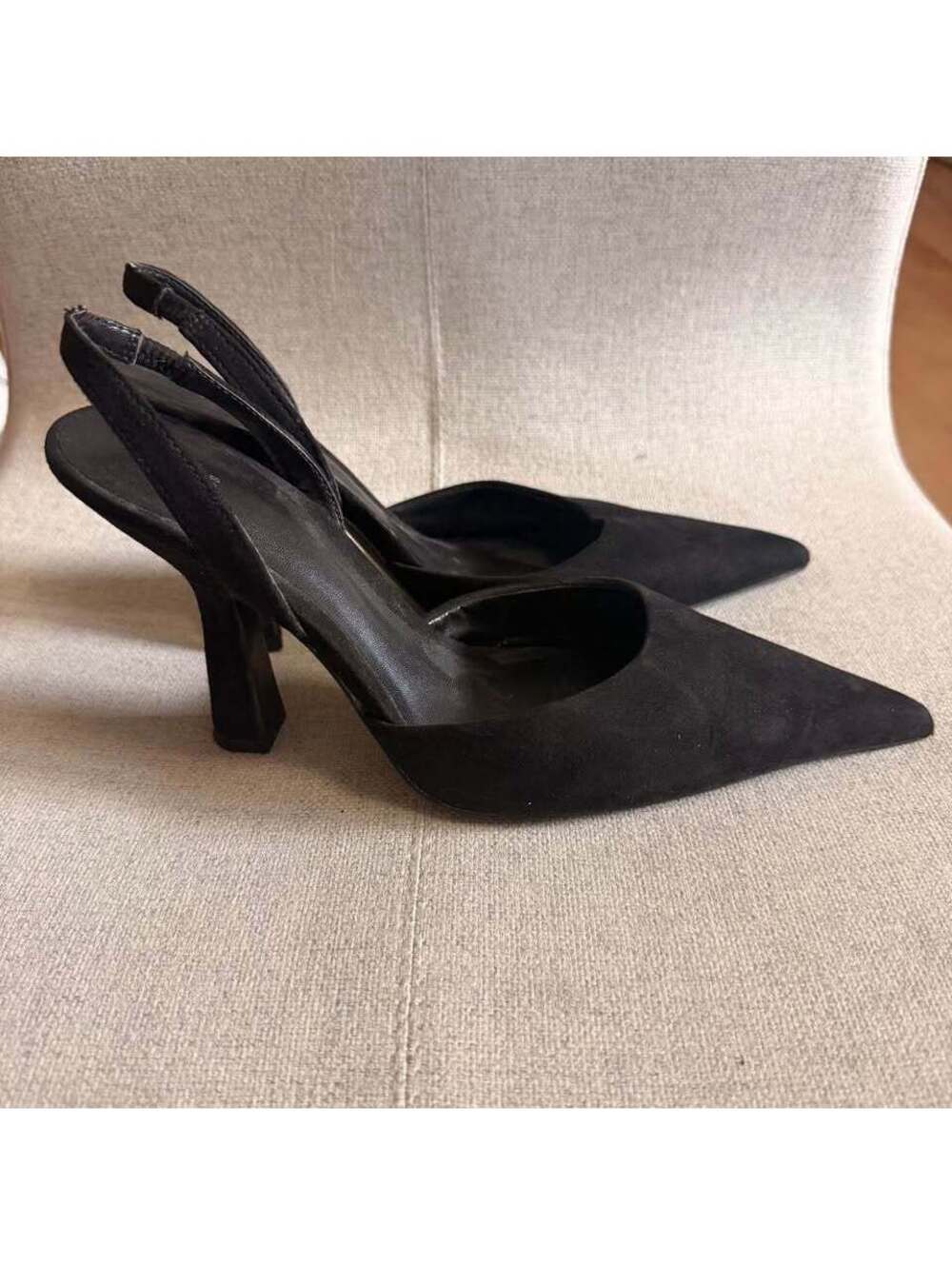H&M Black Faux Suede Slingback Pointy Toe Heels Women's 38